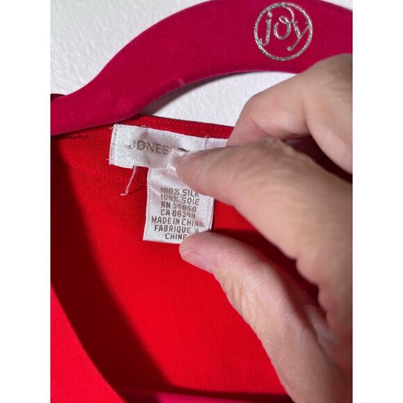 Vintage Jones New York Women's Red Thin Light Silk Blouse Top Size 14 - Picture 5 of 6